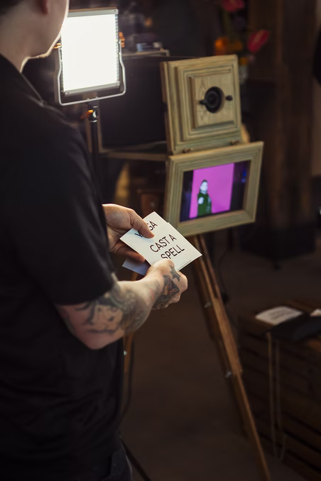 Wedding photo booth pose flashcard for creative wedding photos